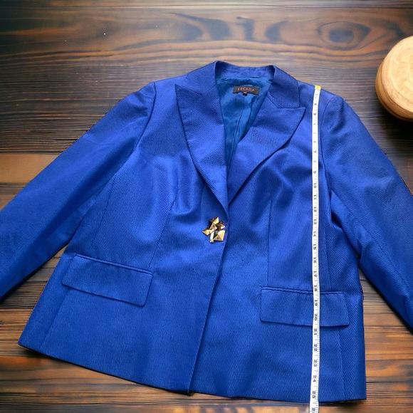 Escada Navy Blue Blazer - Picture 2 of 5
